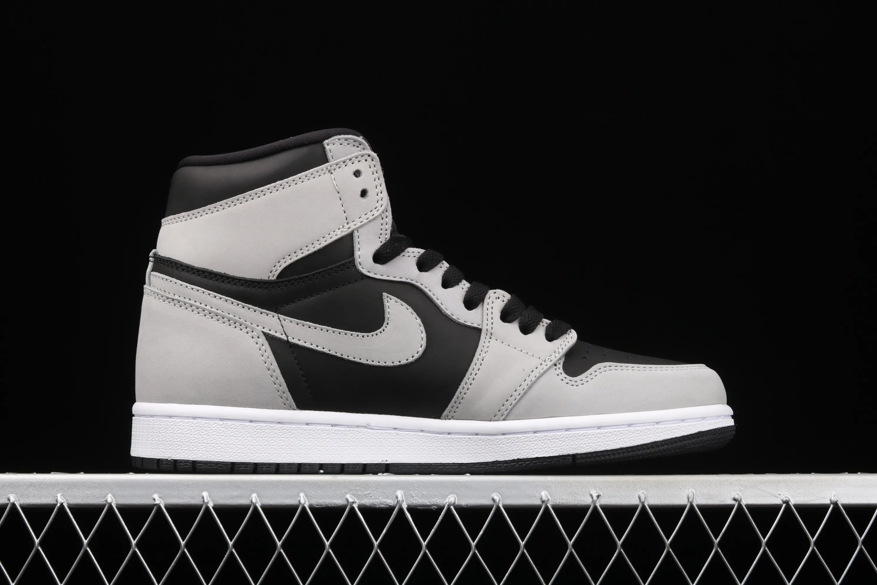 All categories Air Jordan Jordan series basketball shoes Air Jordan 1 High Air Jordan 1 High AJ1 Joe 1 high top gray and white panda 555088-035